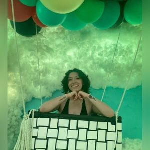 Meet your Posher, Crystal